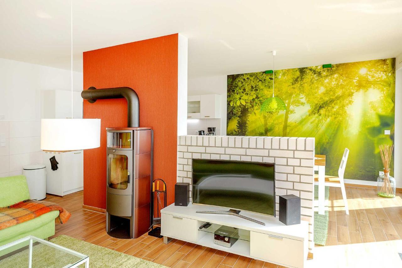 Traumfaengerloge -Hafenresidenz Apartment Waren  Bagian luar foto